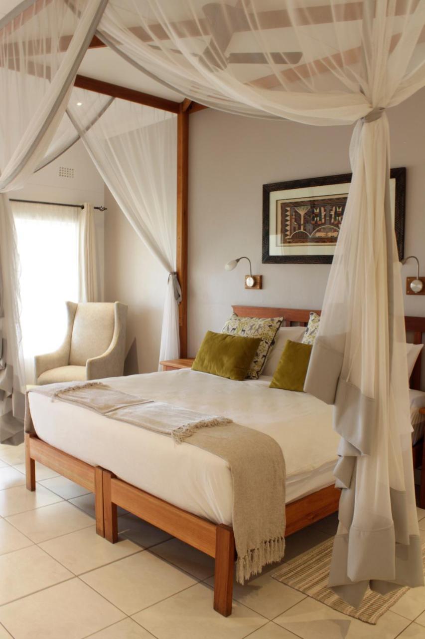 Chambre Lit King-Size - Vue sur Piscine