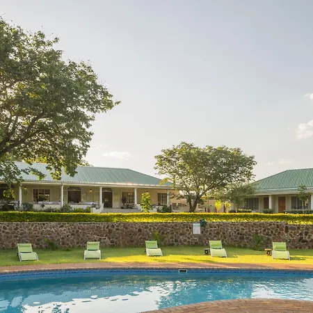 Batonka Guest Lodge-2